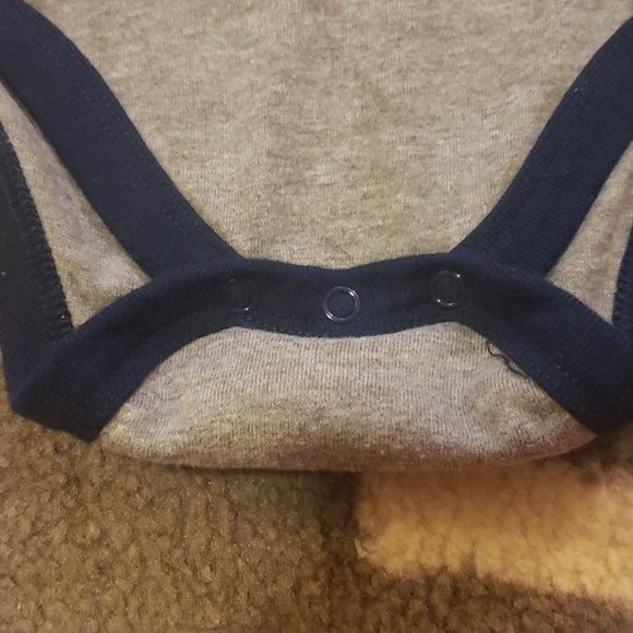 Cat & jack onesie - Picture 2 of 2